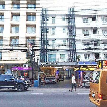 Snoozzotel Pattaya Esterno foto