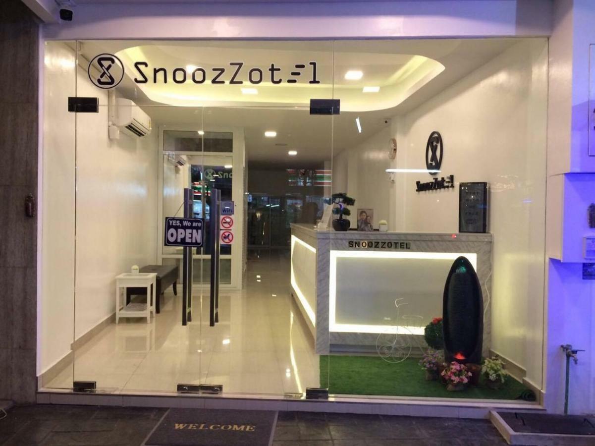 Snoozzotel Pattaya Esterno foto